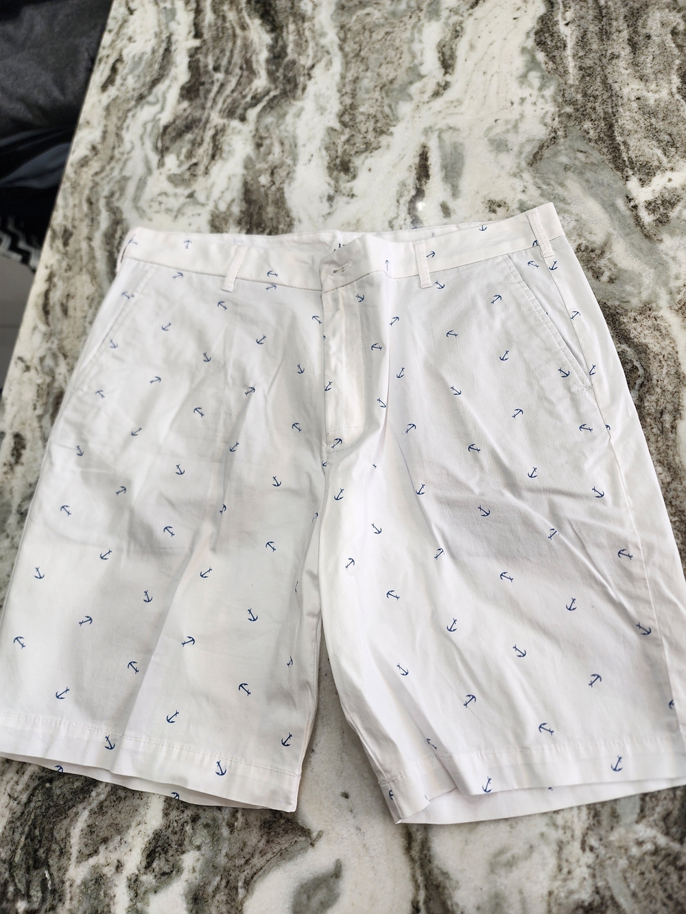 Izod White Shorts with Navy Anchor Print Cruise Mens 36